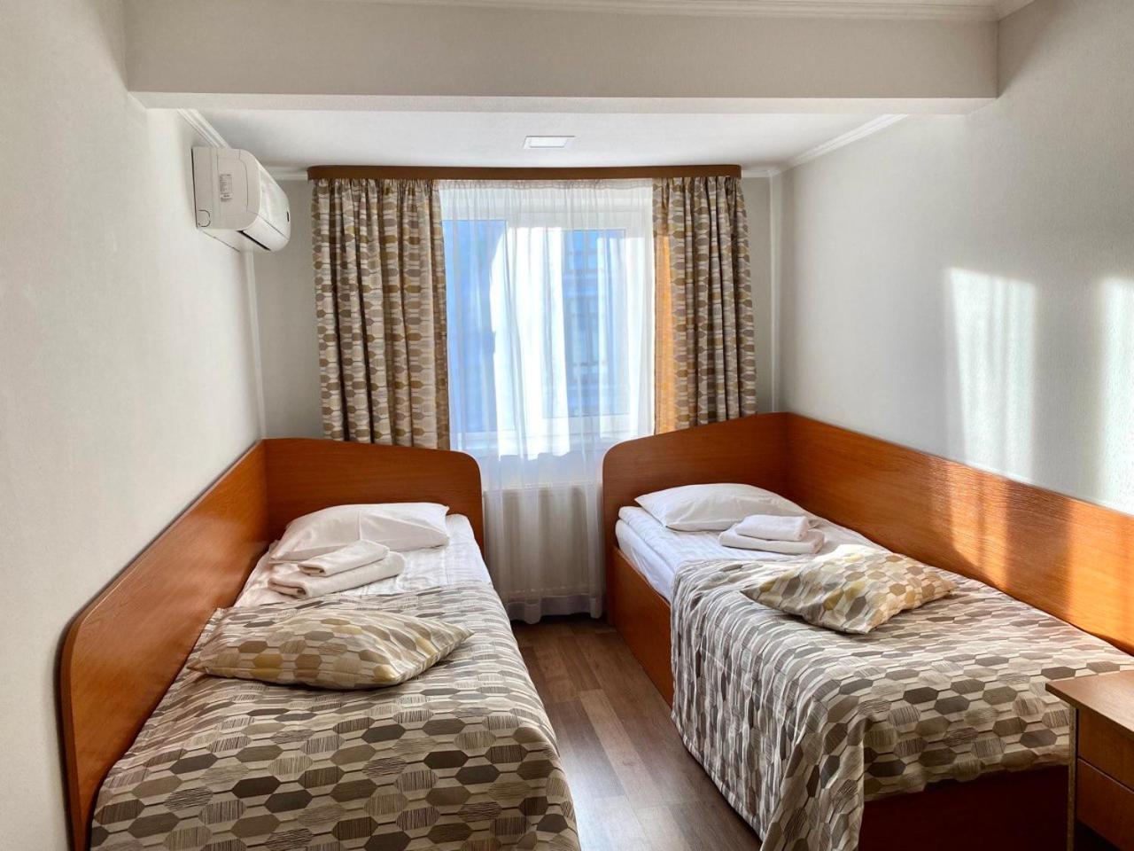 Hotel Europa Trouskavets Extérieur photo