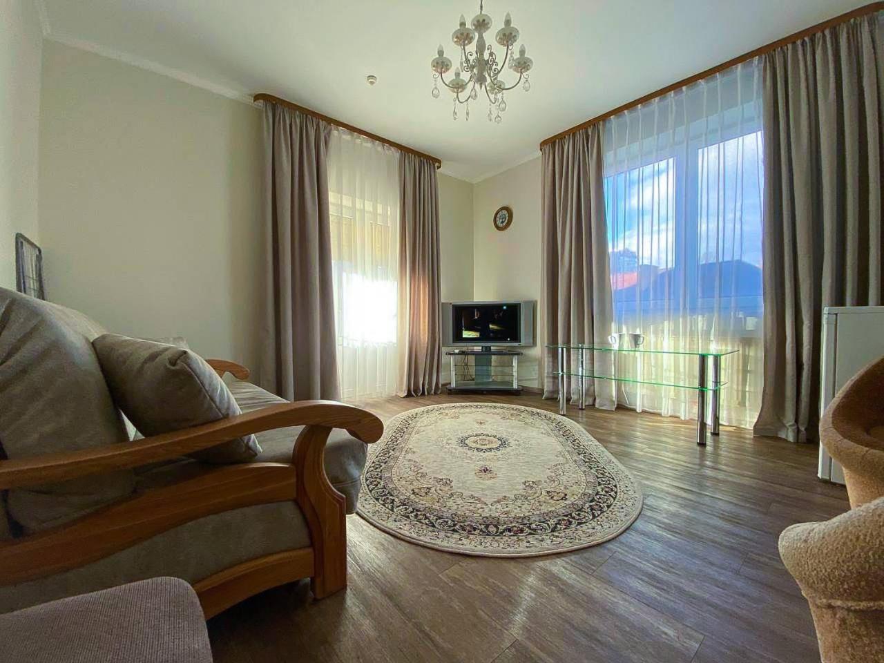 Hotel Europa Trouskavets Extérieur photo