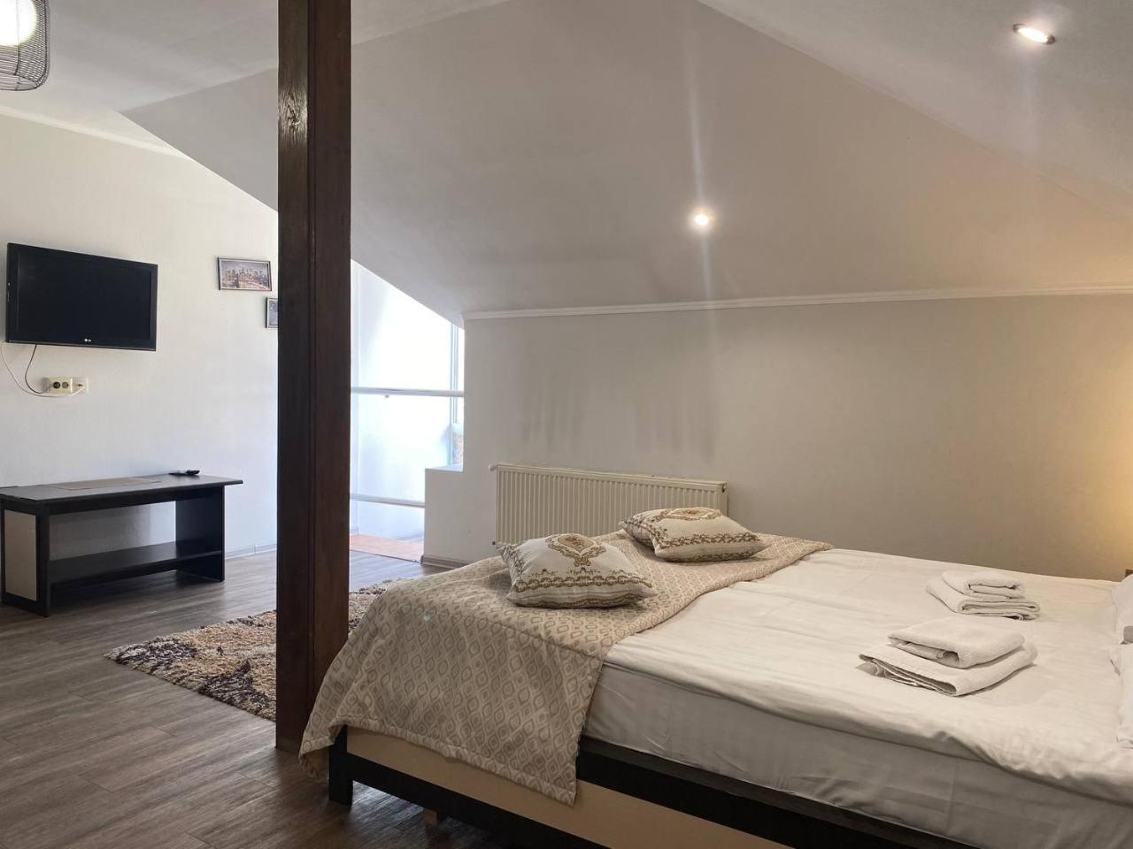 Hotel Europa Trouskavets Extérieur photo
