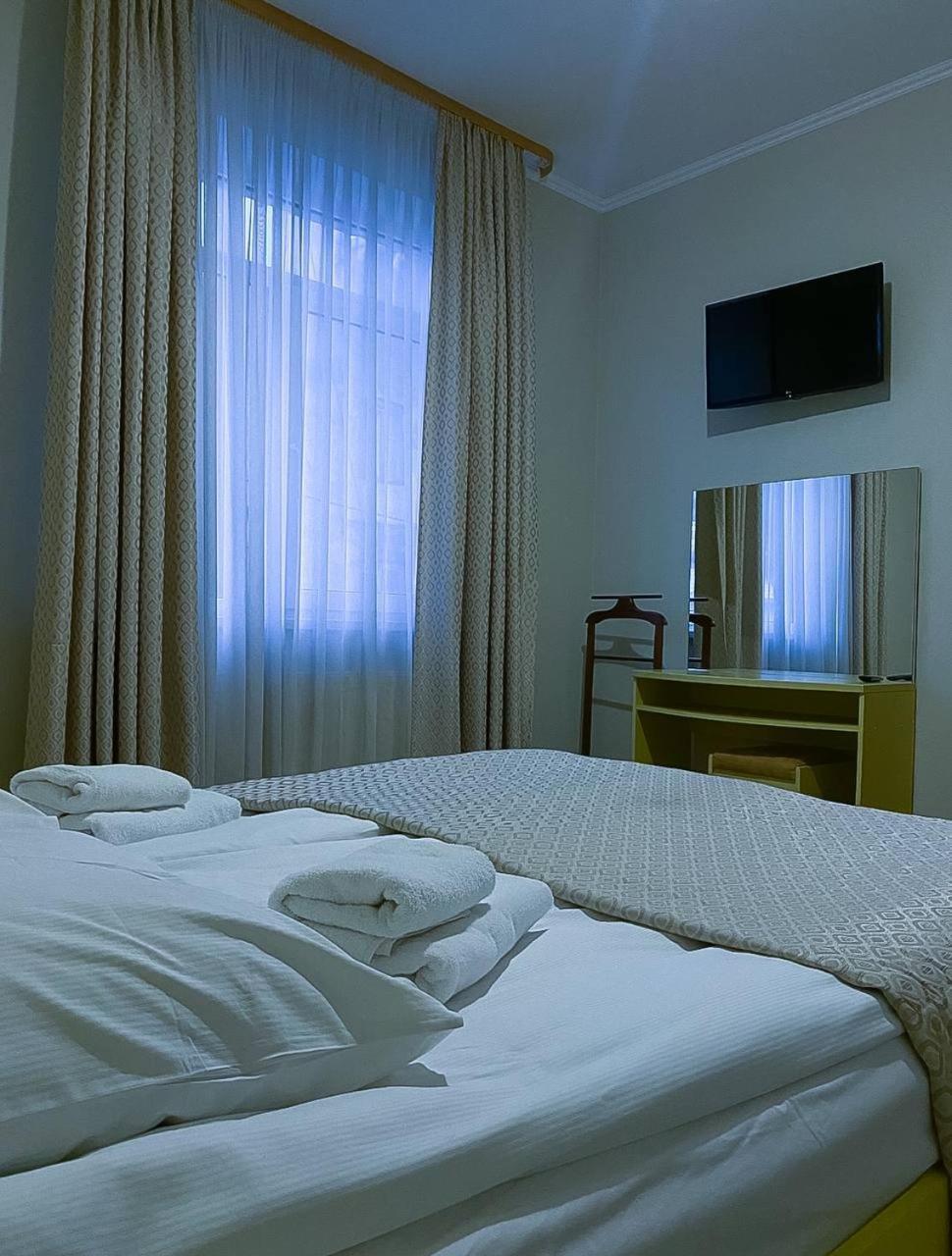 Hotel Europa Trouskavets Extérieur photo