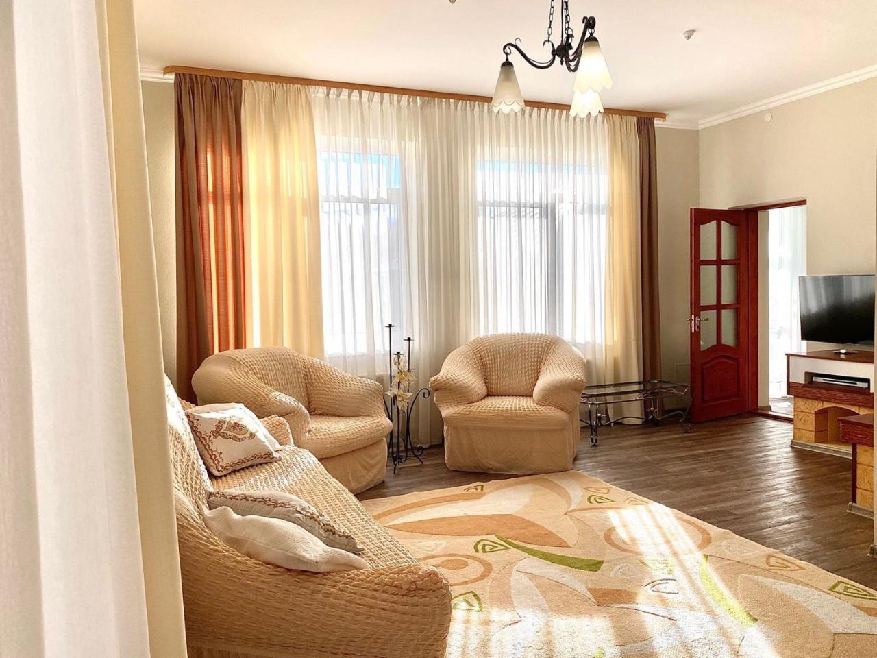 Hotel Europa Trouskavets Extérieur photo