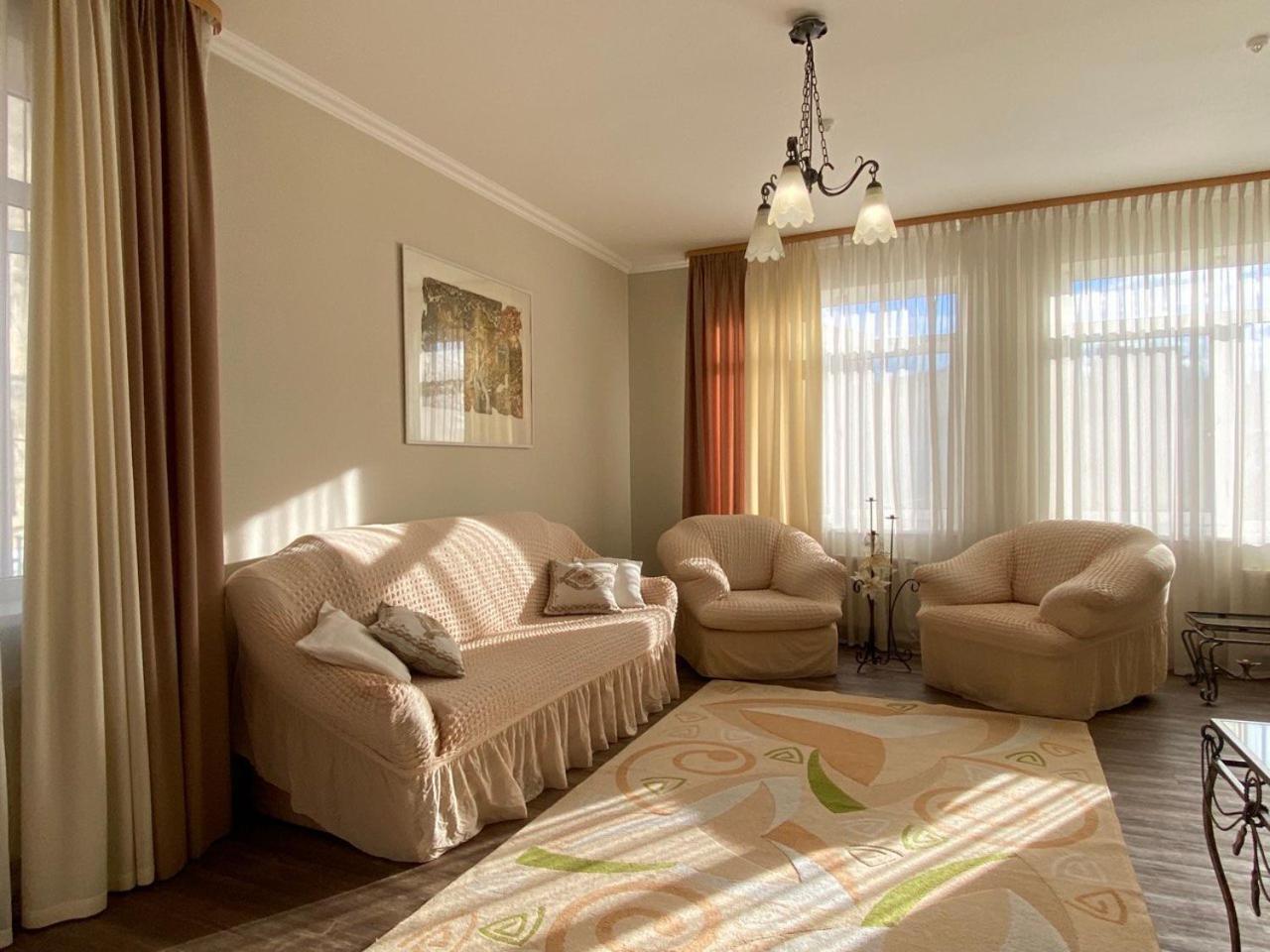 Hotel Europa Trouskavets Extérieur photo
