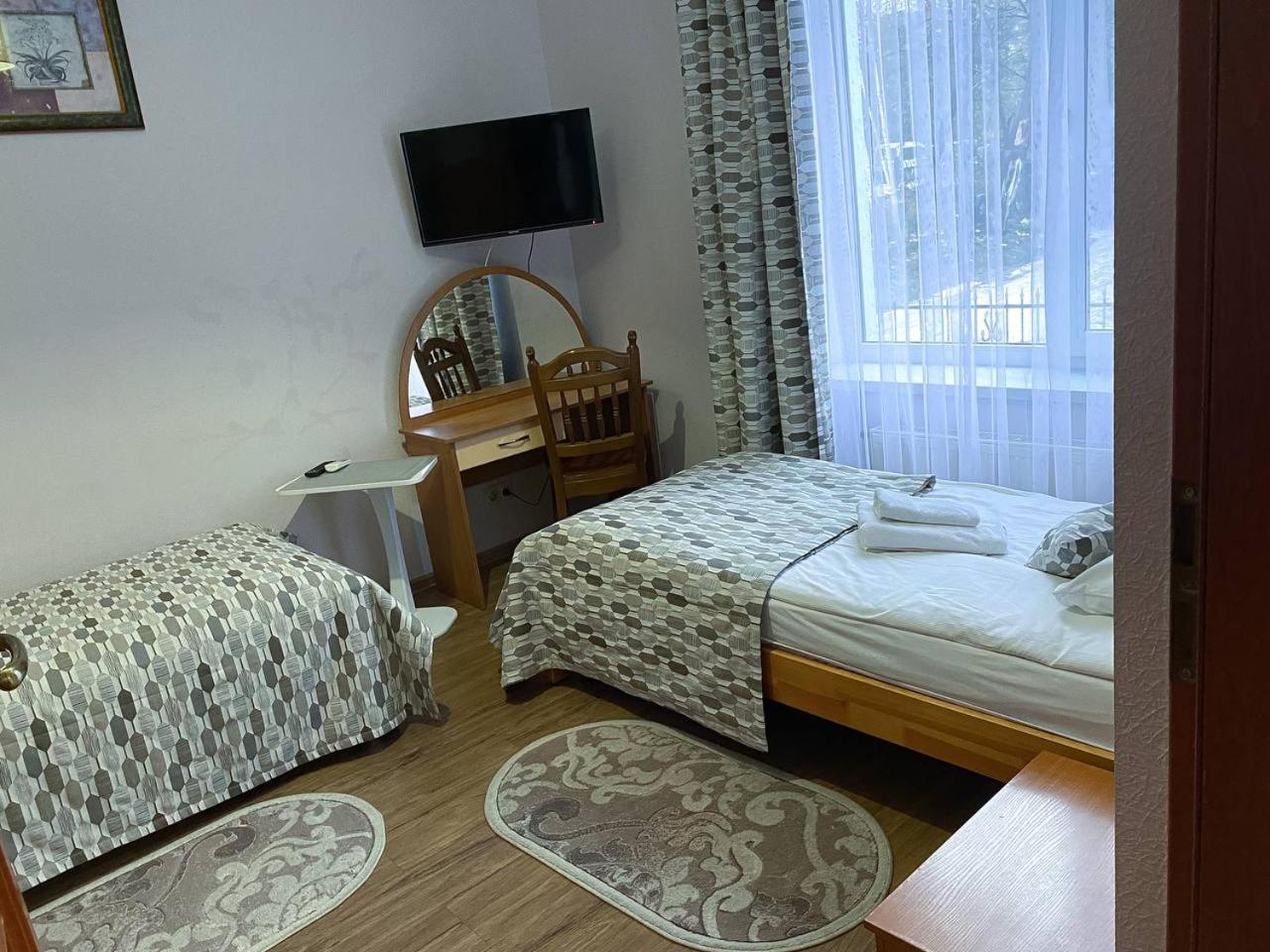 Hotel Europa Trouskavets Extérieur photo